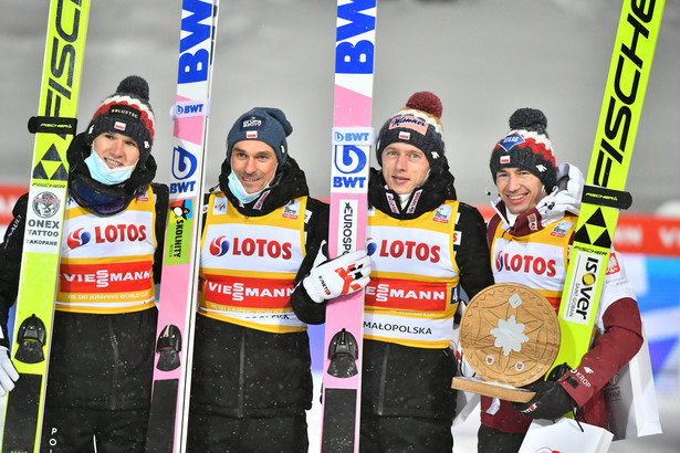 Polacy (od lewej): Andrzej Stękała, Piotr Żyła, Dawid Kubacki i Kamil Stoch