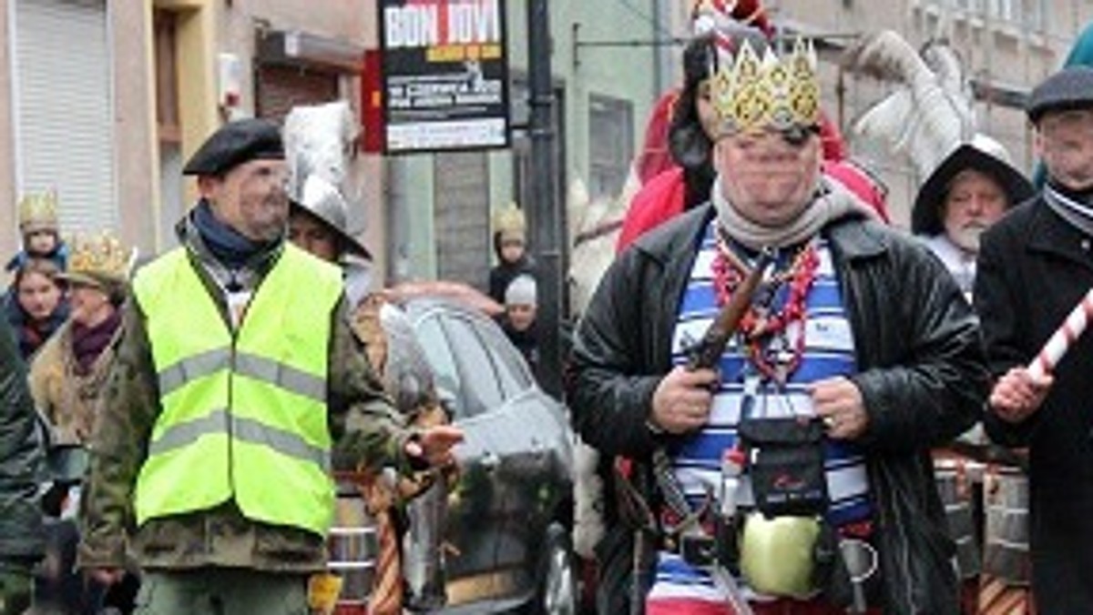 Sławomir Z., znany w Gdańsku jako Czerwony Korsarz, został zatrzymany przez patrol straży miejskiej i policji. Mężczyzna miał naruszyć nietykalność cielesną turystów spacerujących po ul. Długiej.