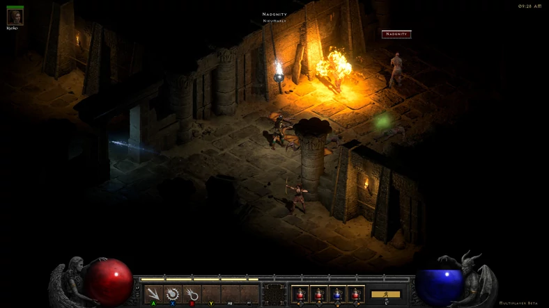 Jednym z lepszych dodatków w odświeżonej wersji Diablo 2 jest nowy interfejs dostosowany do kontrolera