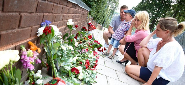 Hołd dla ofiar masakry w Norwegii