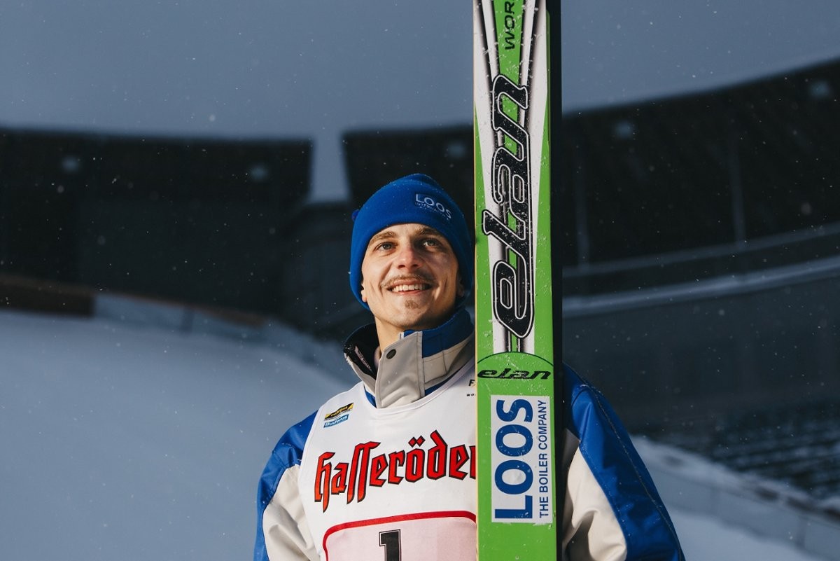 Bartłomiej Deklewa jako Adam Małysz w filmie "Adam"