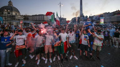Euro 2020: Tłumy włoskich kibiców na Piazza del Popolo