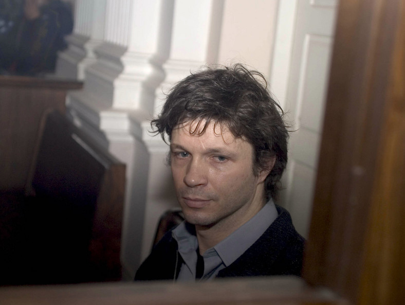 Bertrand Cantat na sali sądowej w Wilnie 16 marca 2004 r.