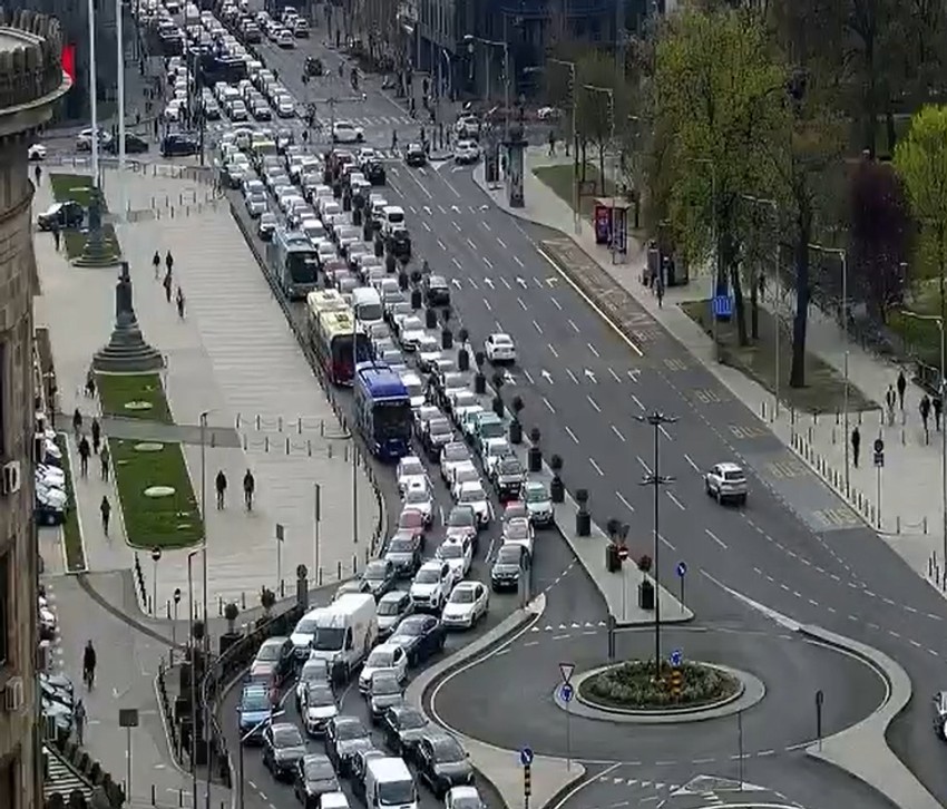 Gužva zbog udesa u Terazijskom tunelu