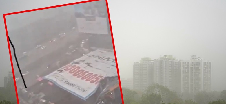 Tragedia w Indiach. Zginęli przygnieceni gigantycznym billboardem