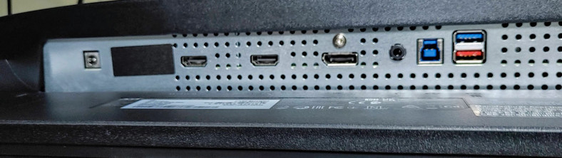 Acer Predator X25 - złącza 