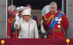 Książę Andrzej wycofuje się z pełnienia obowiązków publicznych