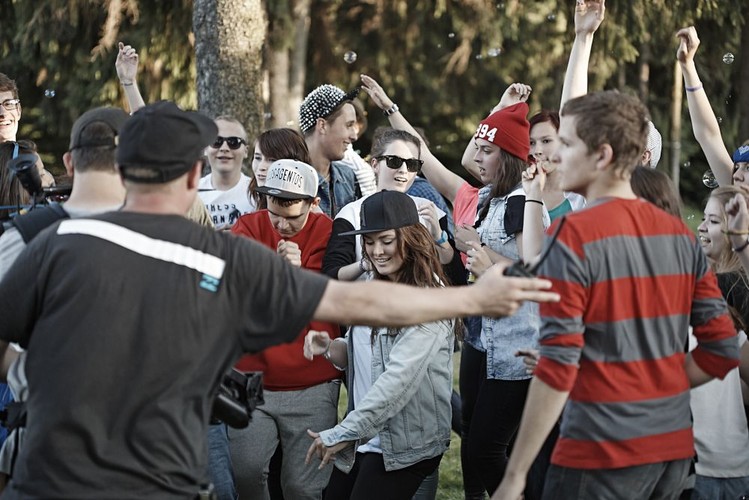 Ewa Farna na planie klipu do piosenki 'Znak'