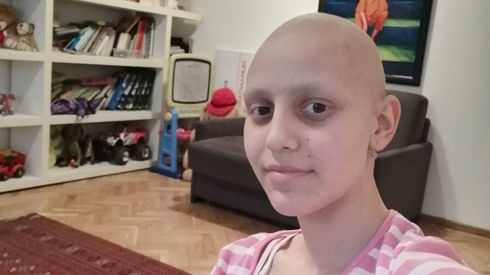 Julija je sa 6 godina bila najmlađi donor kose za obolele od raka, a sada se i ona bori sa teškom bolešću
