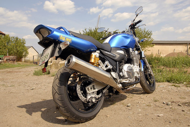 Yamaha XJR 1300: akademicka jazda (test)