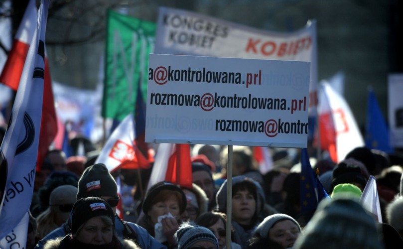 KOMITET OBRONY DEMOKRACJI DEMONSTROWAŁ W WARSZAWIE