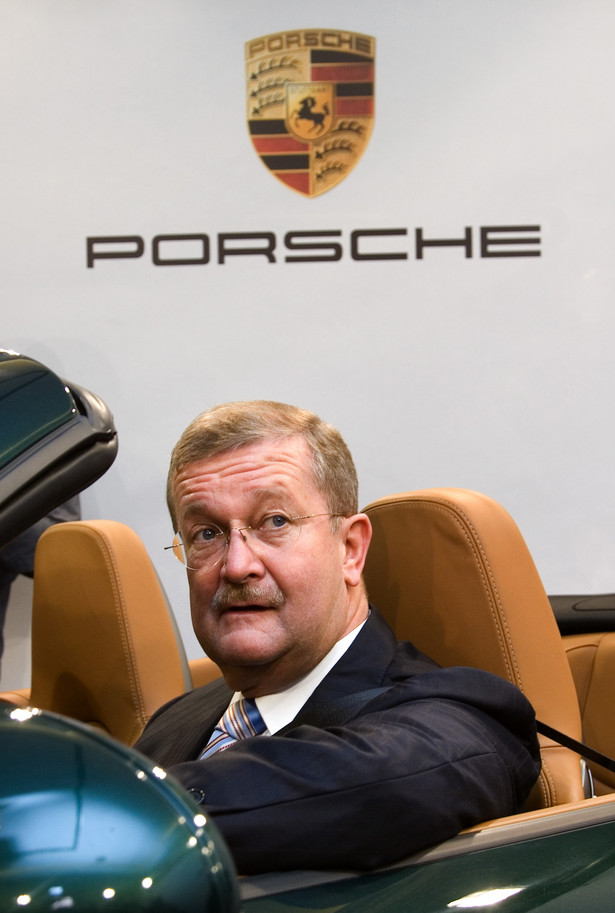 Dotychczasowy prezes producenta samochodów sportowych Porsche Wendelin Wiedeking rozstał się z koncernem. Fot. Bloomberg