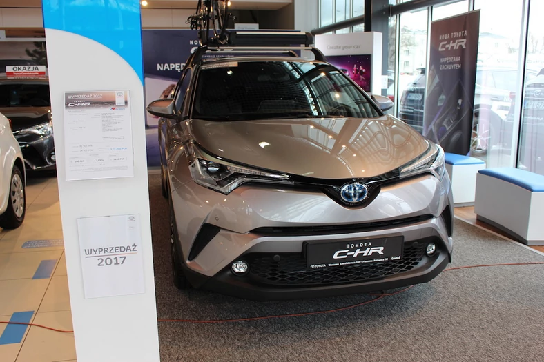 Toyota rozpoczęła wyprzedaż rocznika 2017