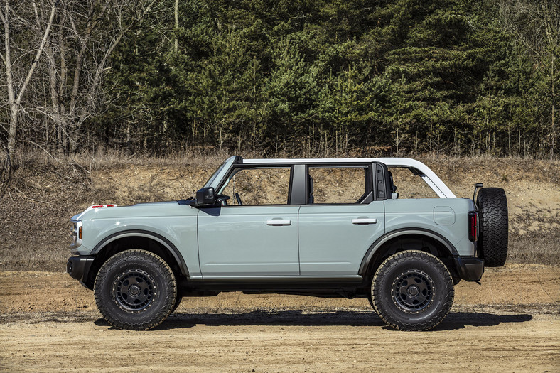 Ford Bronco 2021 - zobacz go na 50 zdjęciach