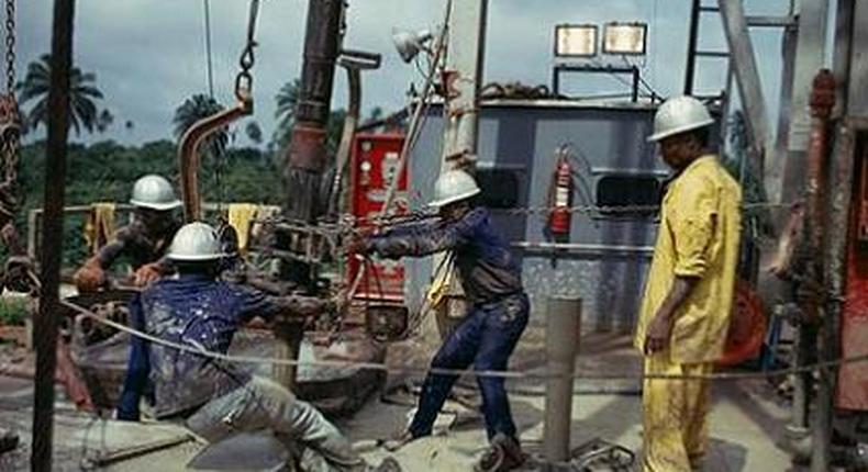 Workers on a Nigerian oil rig (File Photo)