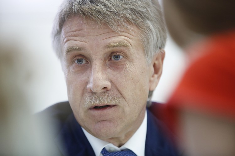 <b>5. Leonid Mikhelson zdaniem 'Forbesa' zgromadził majątek o wartości 15,6 mld dolarów, co daje mu 57. miejsce na liście najbogatszych ludzi świata. </b>

Mikhelson kontroluje największą prywatną spółkę gazową w Rosji, OAO Network.