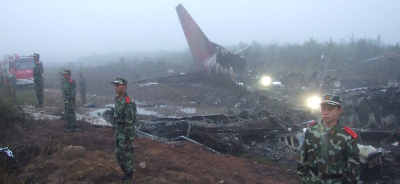 Pilot zabarykadował się w kokpicie. Zginęli wszyscy. Tragiczne loty Embraera 190