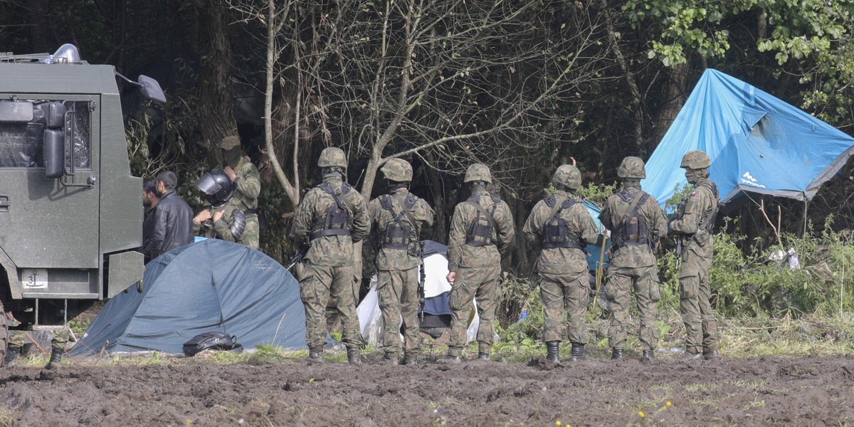 Usnarz Górny. Agresywni cudzoziemcy chcieli przedrzeć się przez wschodnią granicę Polski.