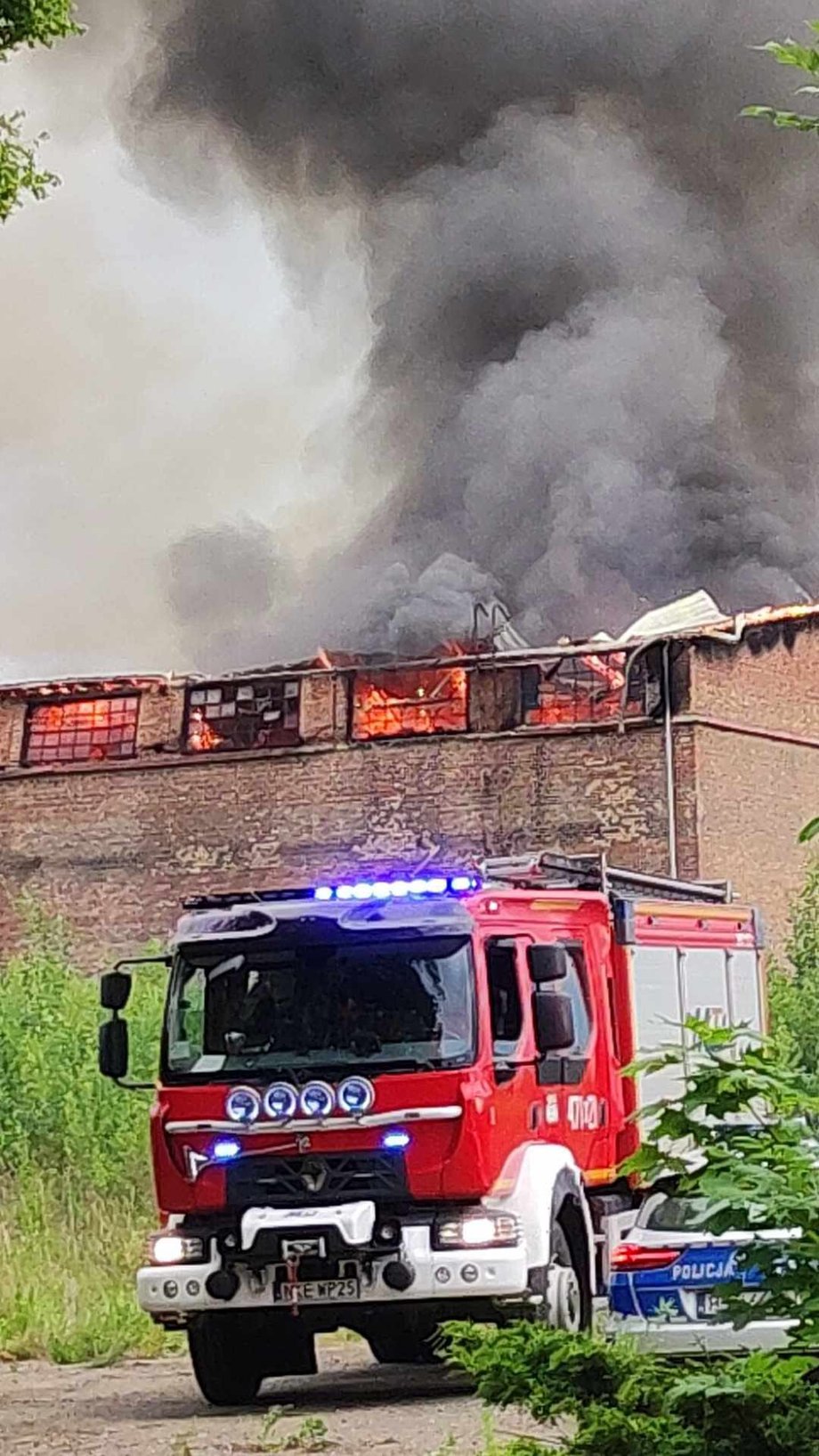 Pożar na terenie byłej cukrowni w Kętrzynie