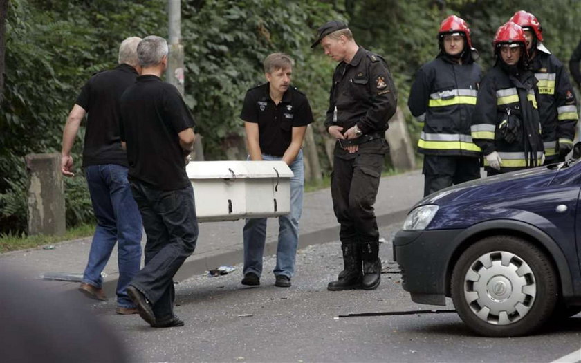 Potworne zderzenie taksówki z autobusem