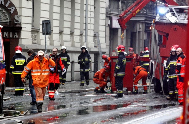 Do wybuchu doszło przed 5-tą rano. Eksplozja zniszczyła trzy kondygnacje budynku u zbiegu ulic Sokolskiej i Chopina w ścisłym centrum Katowic