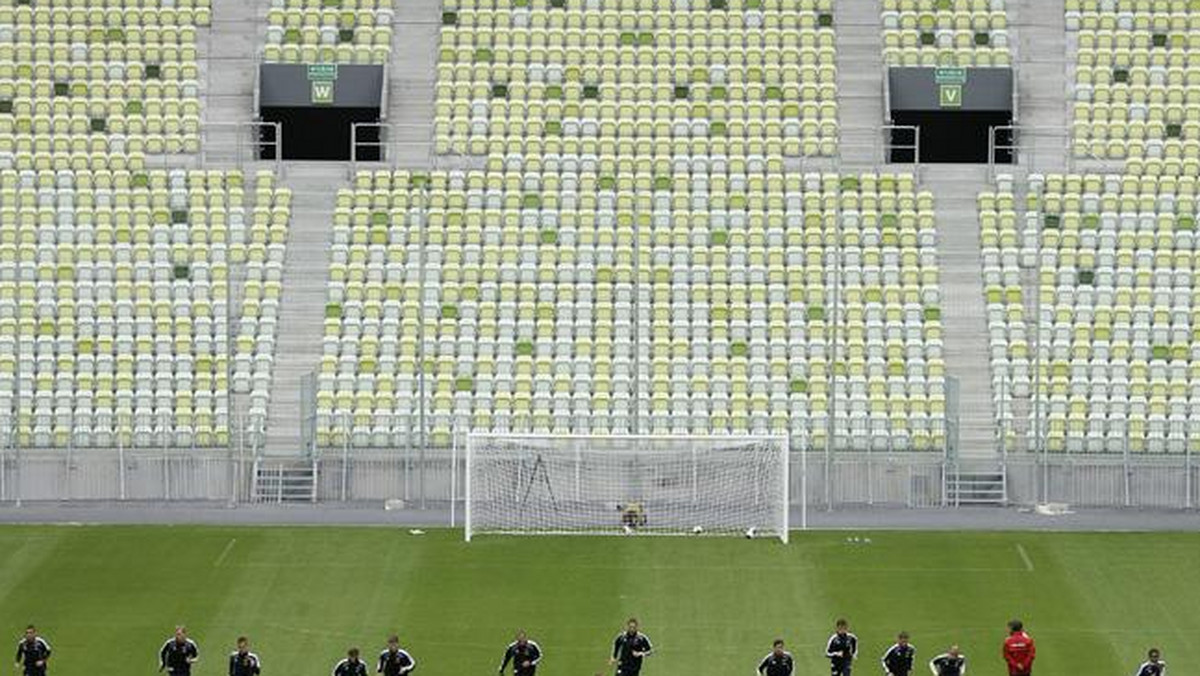 Lechia Gdańsk zagra na otwarcie PGE Areny z Cracovią Kraków. Mecz będzie mogło obejrzeć 40609 kibiców.