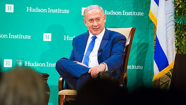 Binjamin Netanjahu liczy na polityczny cud. I może się doczekać