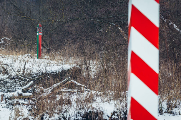 W sobotę na granicy z Białorusią odnotowano jeszcze kilka przypadków niszczenia ogrodzenia z concertiny przez żołnierzy Białorusi