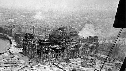 Soha nem látott fotók kerültek elő a Reichstagról