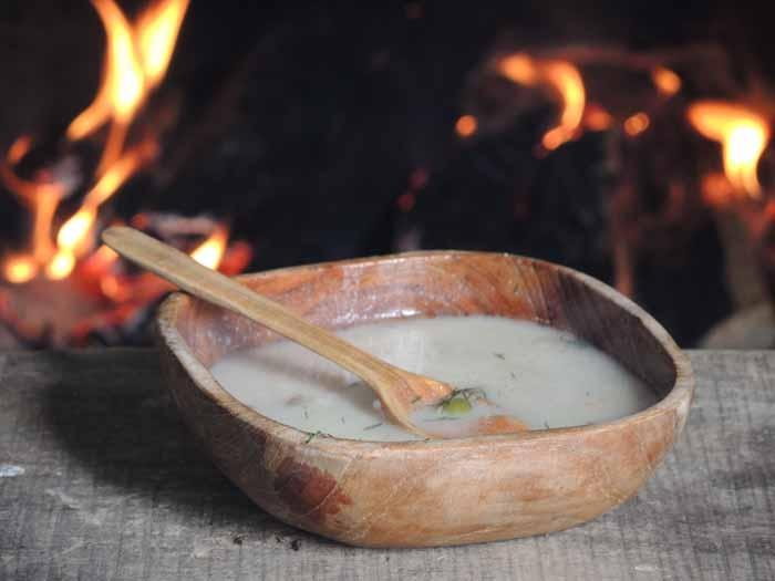 Zupa - podstawowa forma posiłku Słowian
