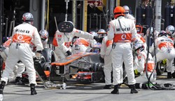 Zobacz rekordowy pit stop w Formule 1. Zmienili koła w 2,31 sek