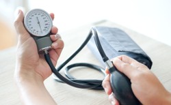 Coraz więcej osób ma nadciśnienie tętnicze. Większość nie jest leczona