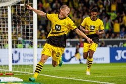 Borussia Dortmund liderem Bundesligi. W "10" pokonała Hoffenheim