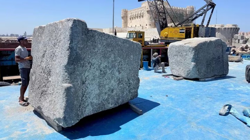 Izvađen deo Aleksandrijskog svetionika