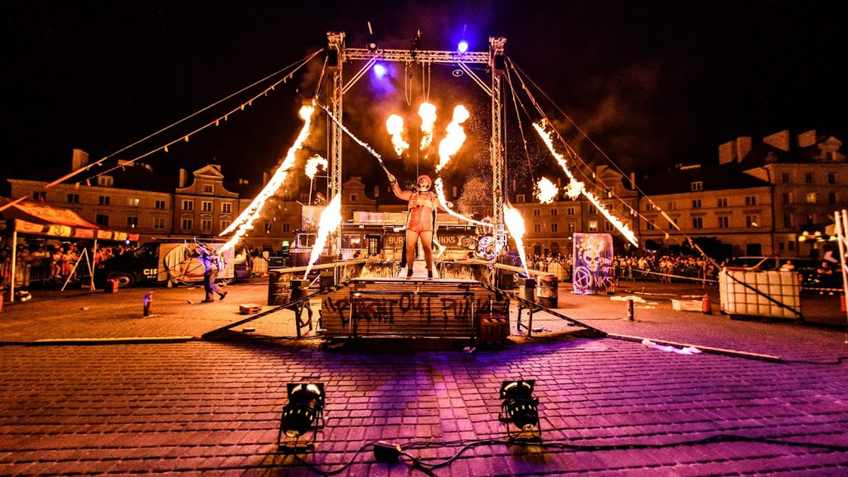 Przełom lipca i sierpnia w Lublinie zawsze oznacza jedno - zbliża się Carnaval Sztukmistrzów. Tegoroczna, siódma już edycja największego kuglarskiego święta odbędzie się w dniach 28-31 lipca. Jest to najważniejsze wydarzenie kulturalne tego typu w Polsce.