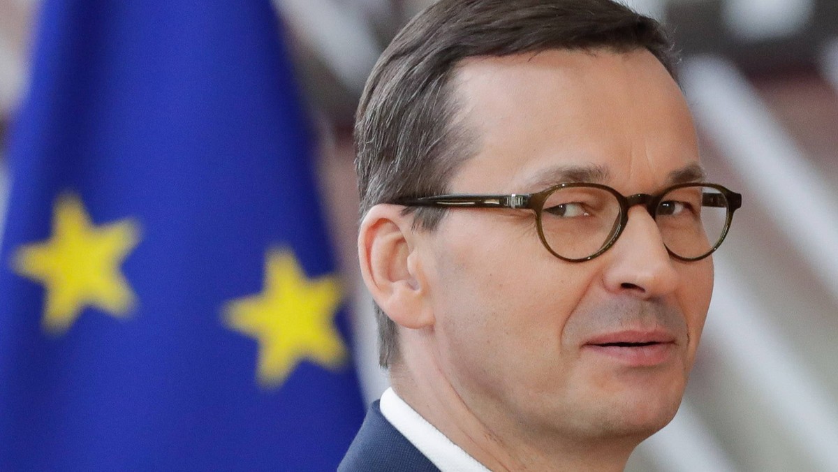 "Premier Morawiecki uczestniczy w uroczystym podpisaniu listu intencyjnego w sprawie wyrażenia woli współpracy na rzecz podjęcia działań w zakresie opracowania Wstępnego Studium Wykonalności dla Wrocławskiego Węzła Kolejowego" - brzmiał usunięty już tweet Kancelarii Premiera. Co z niego wynika? Od wczoraj głowią się nad tym internauci.