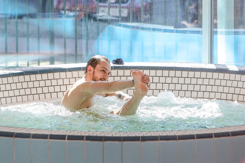 Kamil Kuroczko w jacuzzi