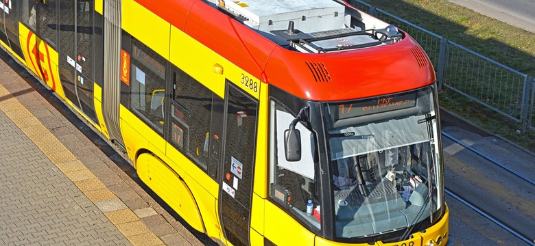 Seniorzy nie muszą płacić za komunikację miejską. Jednak nie wszyscy mogą liczyć na ulgę