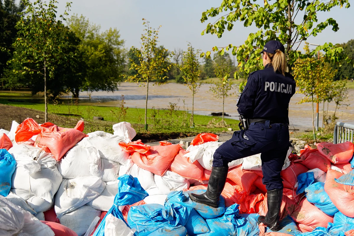  Szpital w Nysie ewakuowano przed powodzią. Szef MON: Uruchomimy tam szpital polowy