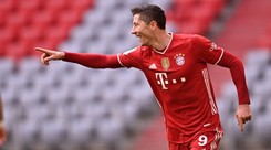Kolejny kapitalny mecz Lewandowskiego. Hat-trick już do przerwy!
