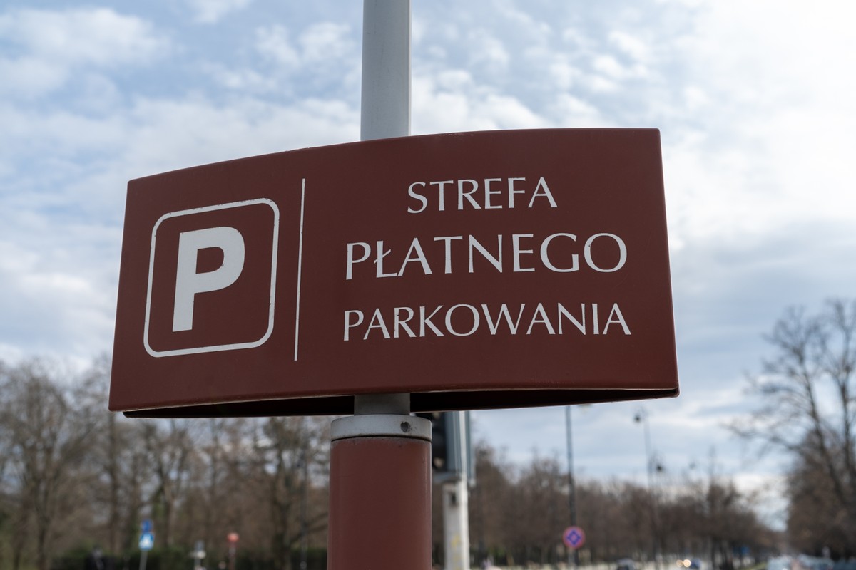 Strefa płatnego parkowania w Warszawie się powiększa