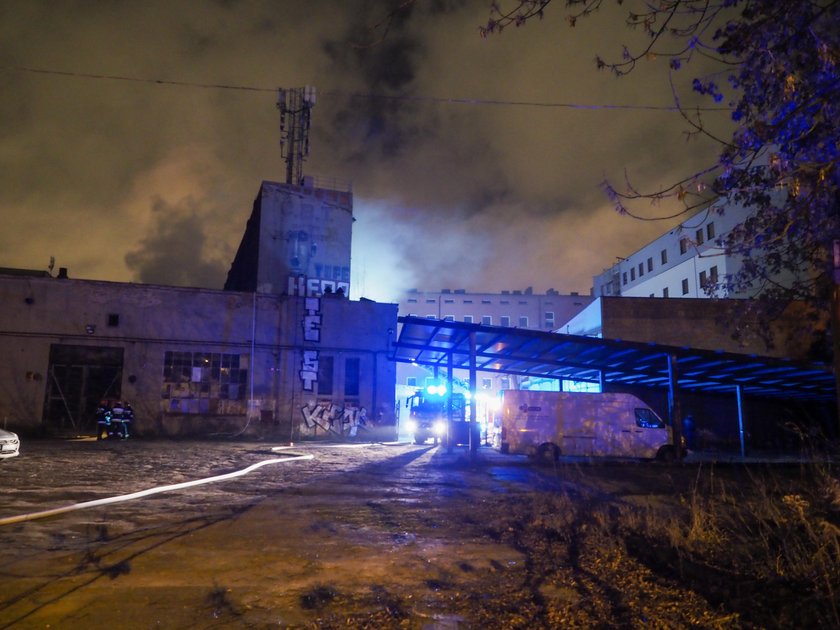 Pożar w dawnych zakładach maszyn 