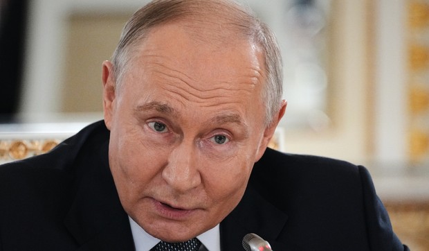 Vladimir Putin u razgovoru sa rukovodiocima vodećih međunarodnih novinskih agencija na marginama Međunarodnog ekonomskog foruma u Sankt Peterburgu