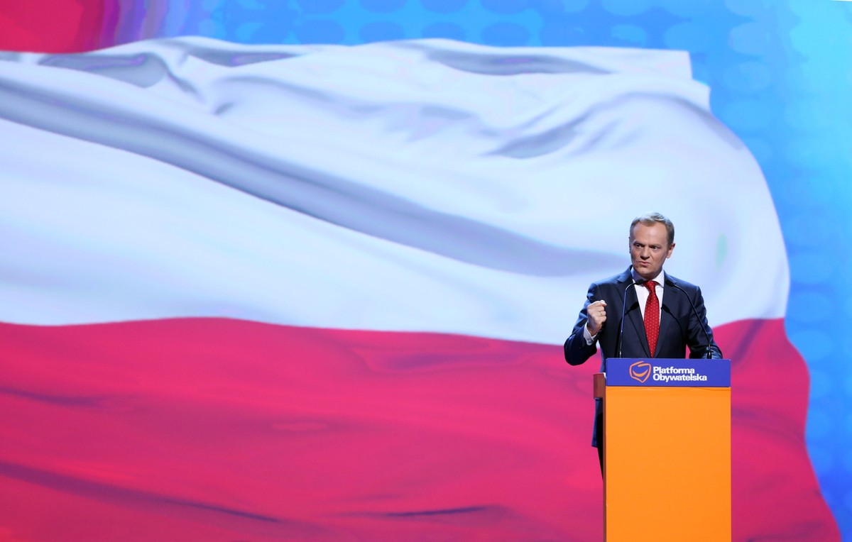 Poseł PiS zarzuca premierowi, że straszy Polaków