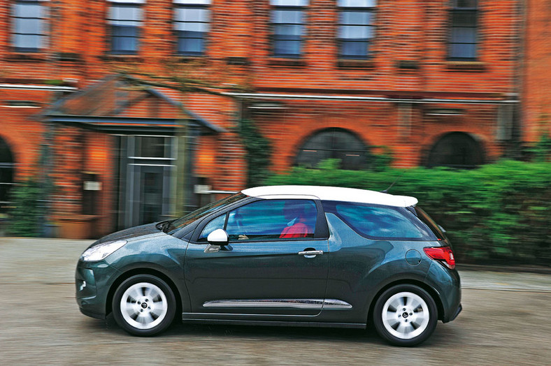 Retropojedynek: Citroen DS3 wyzywa Mini Clubmana