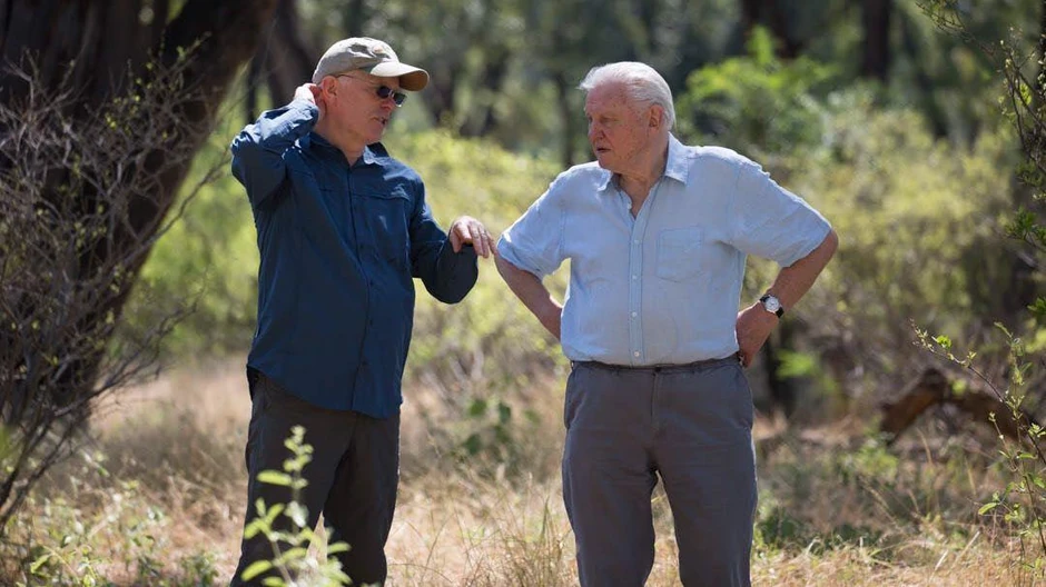 Dvojica prirodnjaka i kolega u Zimbabveu | Foto: Patrick Avery Dynas/BBC Studios