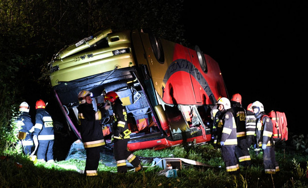 Przyczyną wypadku ukraińskiego autokaru była nadmierna prędkość. Kierowca usłyszy zarzut sprowadzenia katastrofy w ruchu lądowym