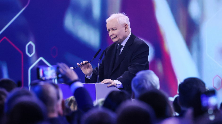 Prezes PiS Jarosław Kaczyński przemawia na konwencji programowej Prawa i Sprawiedliwości w Warszawie