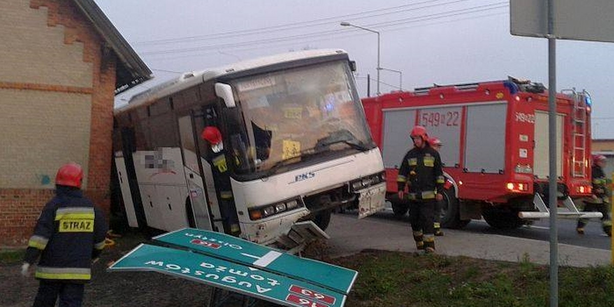 Wypadek autokaru w Orzyszu