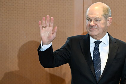 Olaf Scholz po polsku gratuluje Donaldowi Tuskowi